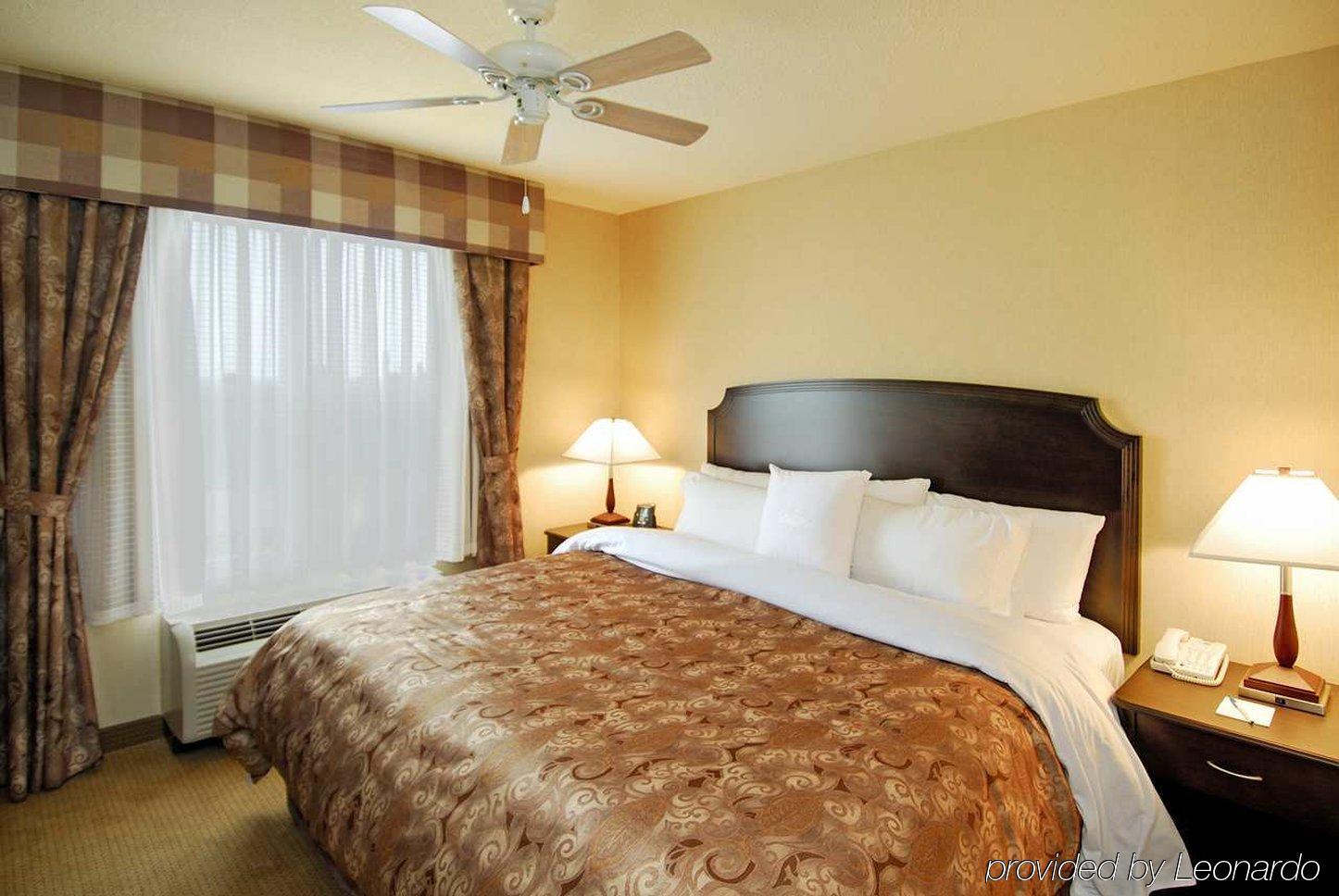 โฮมวูด สวีท บาย ฮิลตัน เบอร์ลิงตัน ออนแทริโอ Hotel ห้อง รูปภาพ
