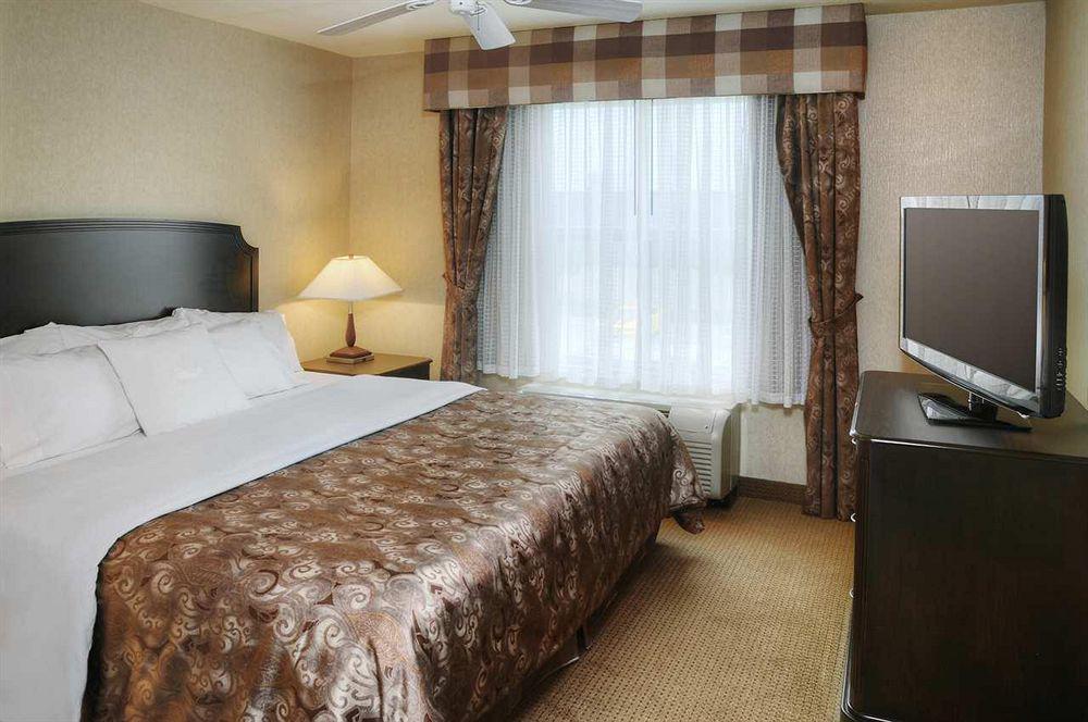 โฮมวูด สวีท บาย ฮิลตัน เบอร์ลิงตัน ออนแทริโอ Hotel ภายนอก รูปภาพ